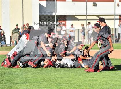 Thumbnail 3 in Arroyo vs. Casa Grande (CIF NCS D2 Final) photogallery.