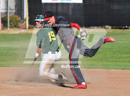Thumbnail 3 in Arroyo vs. Casa Grande (CIF NCS D2 Final) photogallery.
