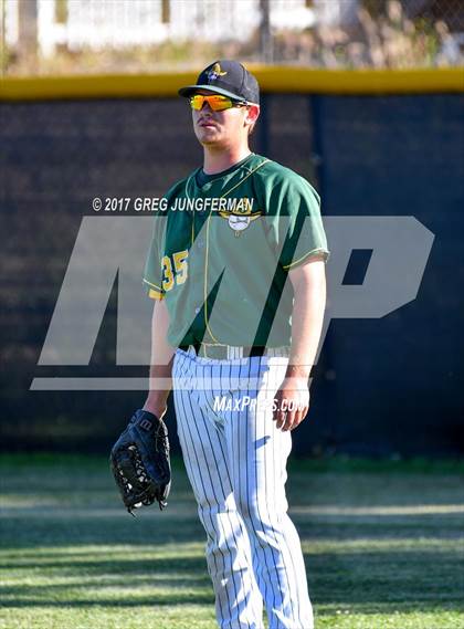 Thumbnail 2 in Arroyo vs. Casa Grande (CIF NCS D2 Final) photogallery.