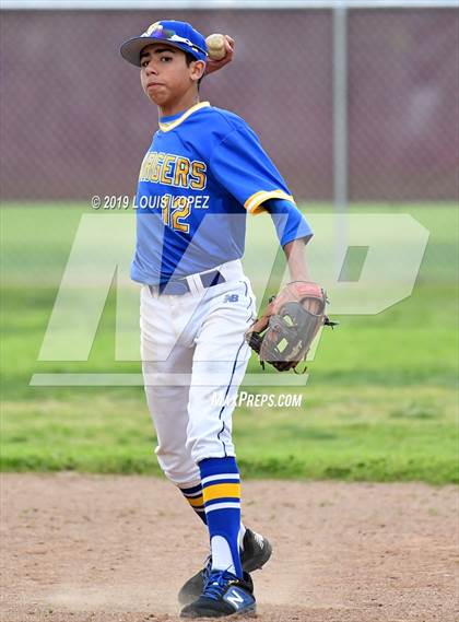 Thumbnail 3 in Charter Oak @ West Covina photogallery.