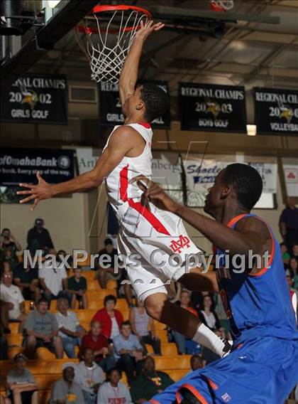 Thumbnail 2 in Bishop Gorman vs. Mater Dei (City of Palms Classic) photogallery.
