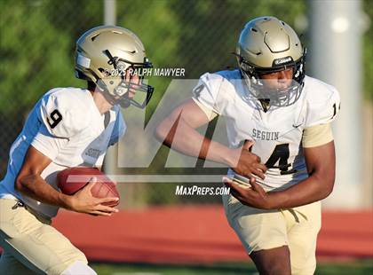 Thumbnail 2 in JV: Seguin @ Boerne-Champion photogallery.