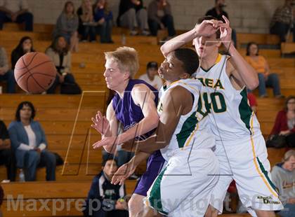 Thumbnail 1 in Spanish Springs vs Brea Olinda (Torrey Pines Holiday Classic) photogallery.