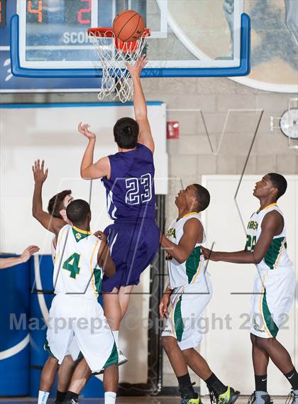 Thumbnail 2 in Spanish Springs vs Brea Olinda (Torrey Pines Holiday Classic) photogallery.