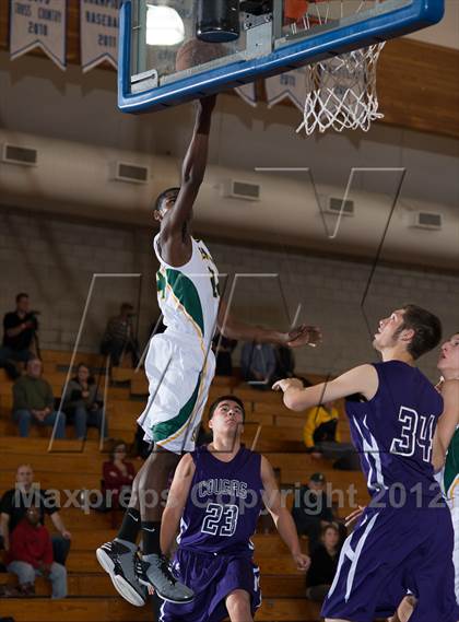 Thumbnail 3 in Spanish Springs vs Brea Olinda (Torrey Pines Holiday Classic) photogallery.