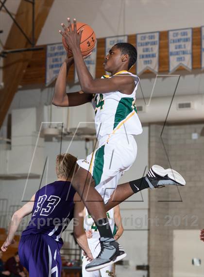 Thumbnail 2 in Spanish Springs vs Brea Olinda (Torrey Pines Holiday Classic) photogallery.