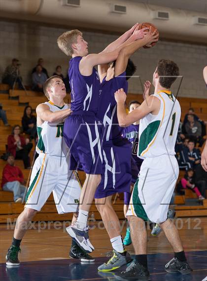 Thumbnail 3 in Spanish Springs vs Brea Olinda (Torrey Pines Holiday Classic) photogallery.