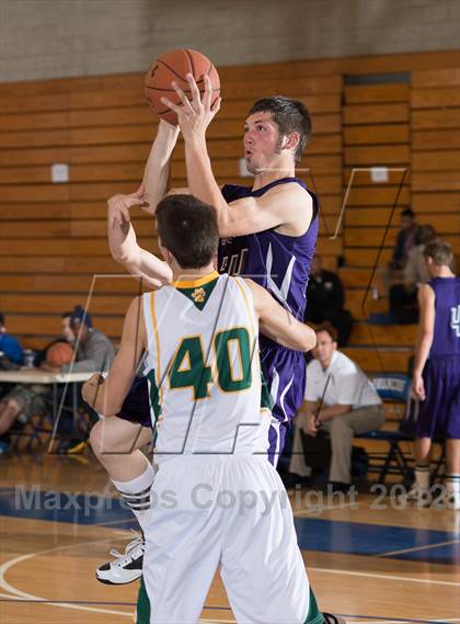 Thumbnail 3 in Spanish Springs vs Brea Olinda (Torrey Pines Holiday Classic) photogallery.