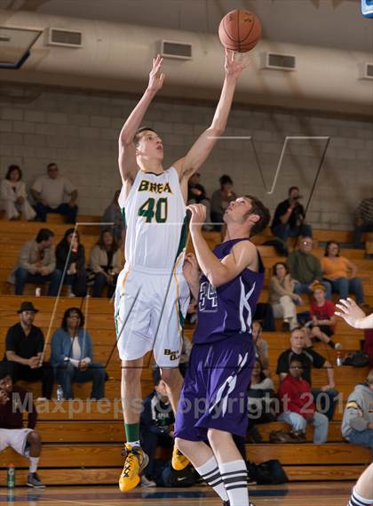 Thumbnail 2 in Spanish Springs vs Brea Olinda (Torrey Pines Holiday Classic) photogallery.