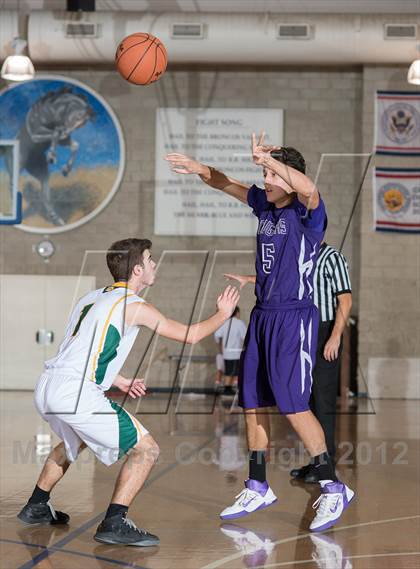 Thumbnail 2 in Spanish Springs vs Brea Olinda (Torrey Pines Holiday Classic) photogallery.