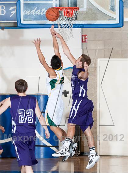 Thumbnail 3 in Spanish Springs vs Brea Olinda (Torrey Pines Holiday Classic) photogallery.