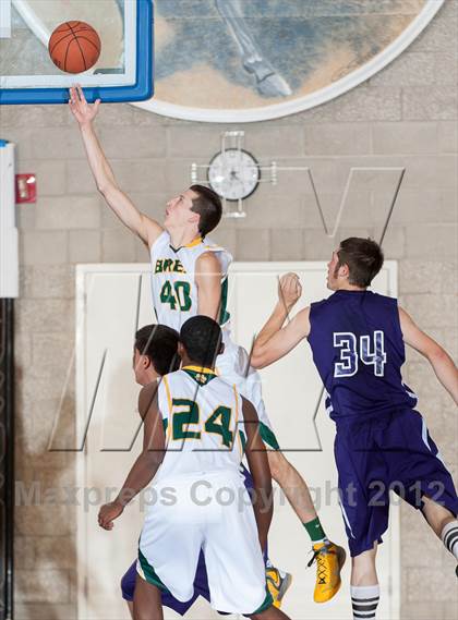 Thumbnail 1 in Spanish Springs vs Brea Olinda (Torrey Pines Holiday Classic) photogallery.