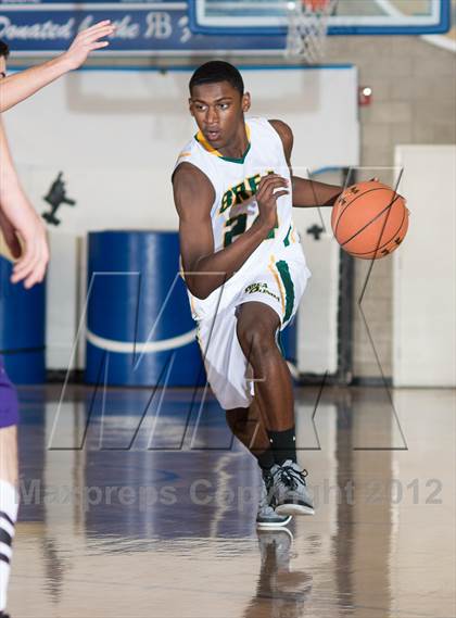 Thumbnail 1 in Spanish Springs vs Brea Olinda (Torrey Pines Holiday Classic) photogallery.