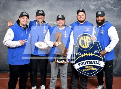 Thumbnail 1 in St. Vincent de Paul (CIF State Div. 4-AA Awards) photogallery.