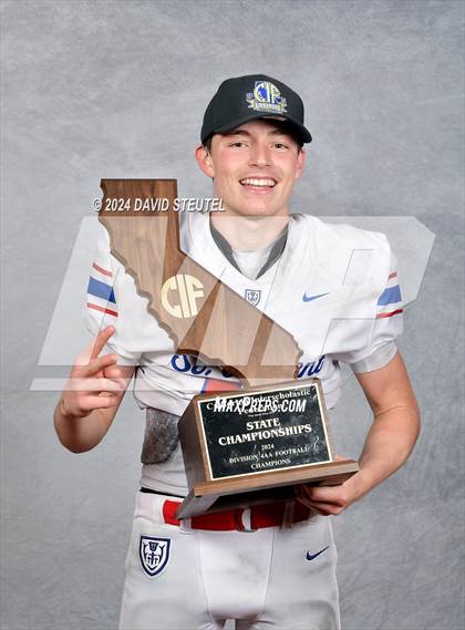 Thumbnail 1 in St. Vincent de Paul (CIF State Div. 4-AA Awards) photogallery.