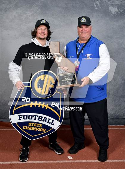 Thumbnail 1 in St. Vincent de Paul (CIF State Div. 4-AA Awards) photogallery.