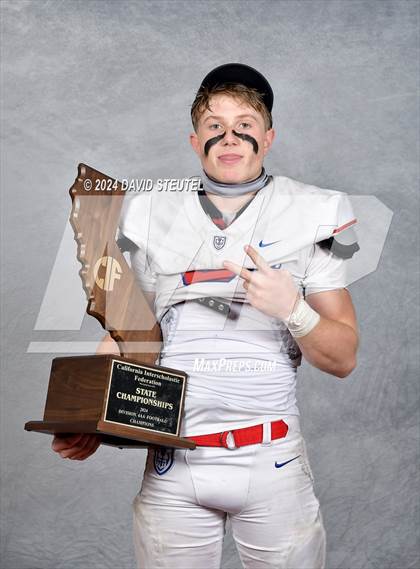 Thumbnail 2 in St. Vincent de Paul (CIF State Div. 4-AA Awards) photogallery.
