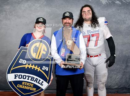 Thumbnail 3 in St. Vincent de Paul (CIF State Div. 4-AA Awards) photogallery.