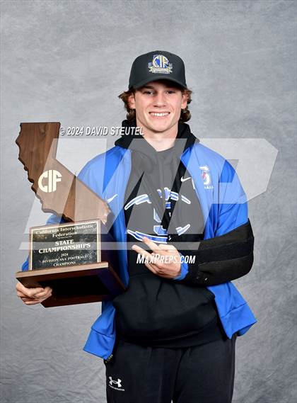 Thumbnail 2 in St. Vincent de Paul (CIF State Div. 4-AA Awards) photogallery.