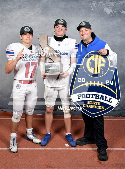 Thumbnail 3 in St. Vincent de Paul (CIF State Div. 4-AA Awards) photogallery.