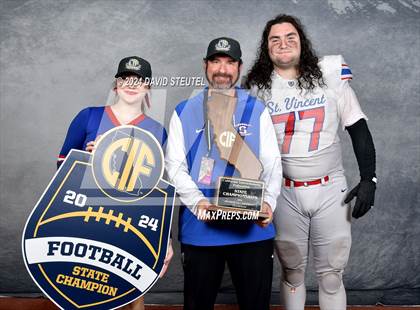 Thumbnail 1 in St. Vincent de Paul (CIF State Div. 4-AA Awards) photogallery.