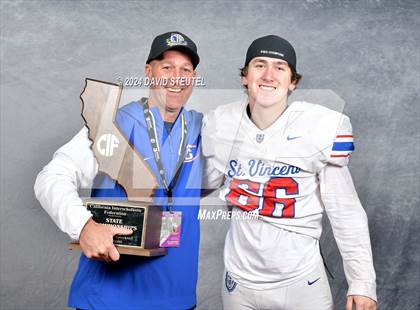 Thumbnail 1 in St. Vincent de Paul (CIF State Div. 4-AA Awards) photogallery.
