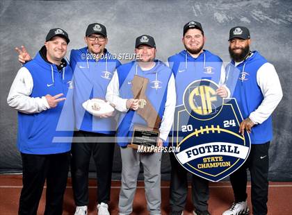 Thumbnail 3 in St. Vincent de Paul (CIF State Div. 4-AA Awards) photogallery.