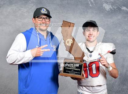Thumbnail 1 in St. Vincent de Paul (CIF State Div. 4-AA Awards) photogallery.