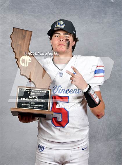Thumbnail 3 in St. Vincent de Paul (CIF State Div. 4-AA Awards) photogallery.