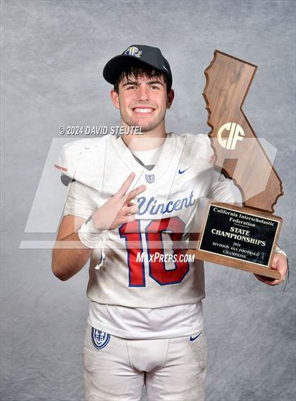 Thumbnail 3 in St. Vincent de Paul (CIF State Div. 4-AA Awards) photogallery.