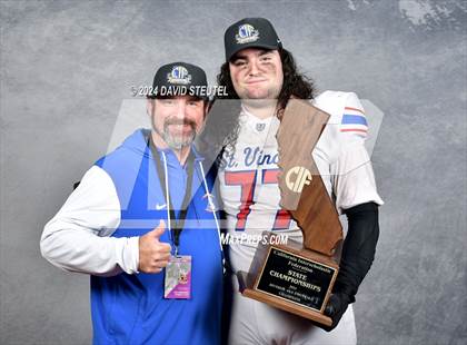 Thumbnail 1 in St. Vincent de Paul (CIF State Div. 4-AA Awards) photogallery.