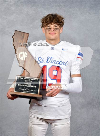 Thumbnail 1 in St. Vincent de Paul (CIF State Div. 4-AA Awards) photogallery.