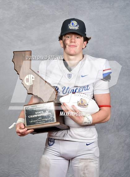 Thumbnail 3 in St. Vincent de Paul (CIF State Div. 4-AA Awards) photogallery.