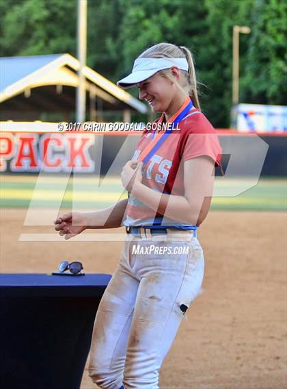 Thumbnail 2 in Whiteville vs. North Stanly (NCHSAA 1A Final, Game 3) photogallery.