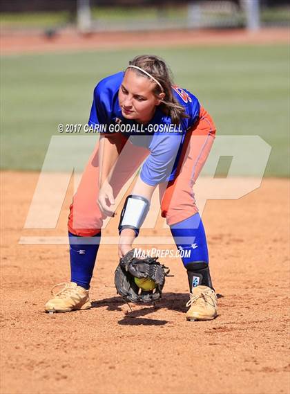 Thumbnail 1 in Whiteville vs. North Stanly (NCHSAA 1A Final, Game 3) photogallery.
