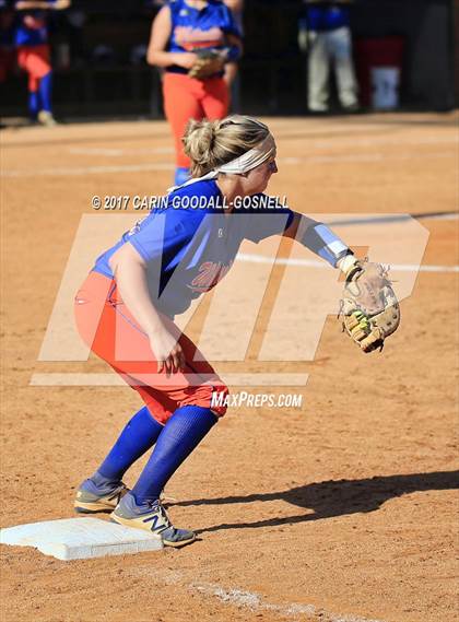 Thumbnail 2 in Whiteville vs. North Stanly (NCHSAA 1A Final, Game 3) photogallery.