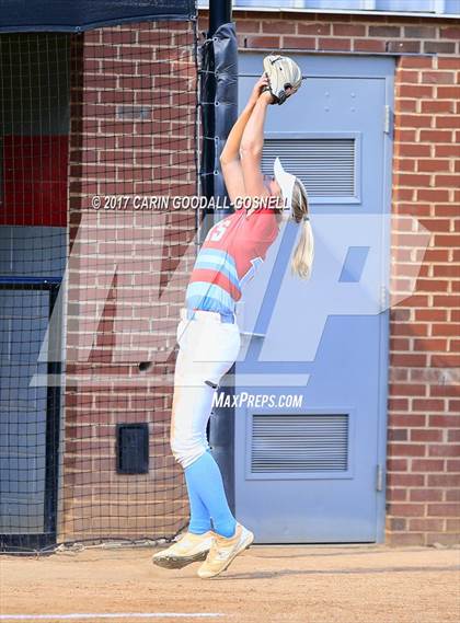 Thumbnail 2 in Whiteville vs. North Stanly (NCHSAA 1A Final, Game 3) photogallery.