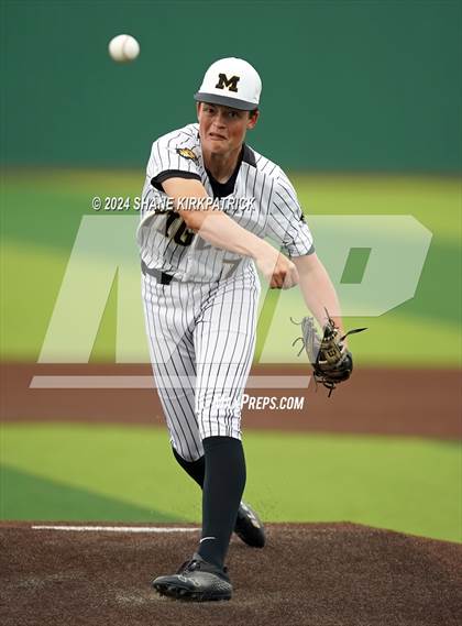 Thumbnail 1 in Malakoff vs Grandview (UIL Bi-District Playoff) photogallery.