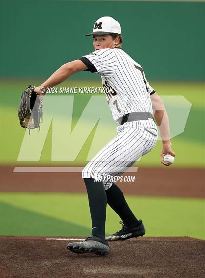 Thumbnail 3 in Malakoff vs Grandview (UIL Bi-District Playoff) photogallery.