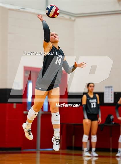 Thumbnail 1 in Clark vs. Lake Travis photogallery.