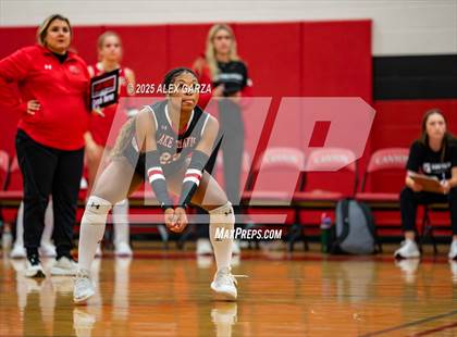 Thumbnail 2 in Clark vs. Lake Travis photogallery.