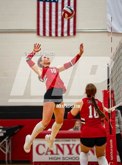 Thumbnail 1 in Clark vs. Lake Travis photogallery.