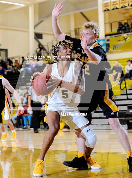 Thumbnail 1 in Clark vs. Bishop O'Dowd (Crush in the Valley) photogallery.