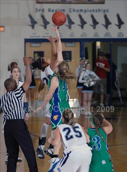 Thumbnail 3 in Ohio County vs Muhlenberg North (3rd Region Championship) photogallery.