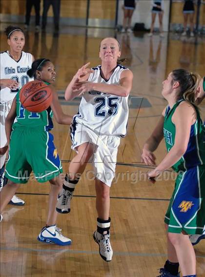 Thumbnail 2 in Ohio County vs Muhlenberg North (3rd Region Championship) photogallery.