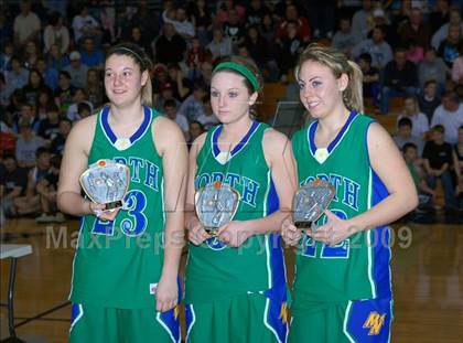 Thumbnail 3 in Ohio County vs Muhlenberg North (3rd Region Championship) photogallery.