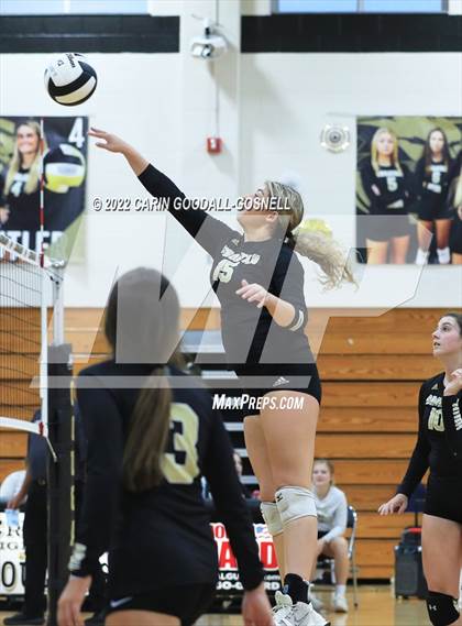 Thumbnail 3 in Richlands @ Croatan photogallery.