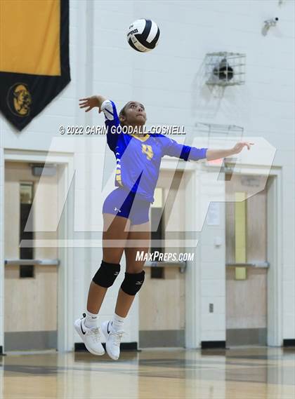 Thumbnail 2 in Richlands @ Croatan photogallery.