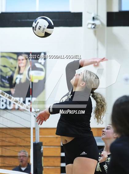 Thumbnail 2 in Richlands @ Croatan photogallery.