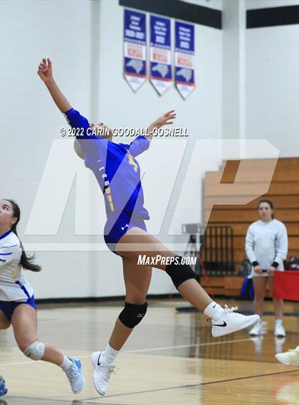 Thumbnail 2 in Richlands @ Croatan photogallery.